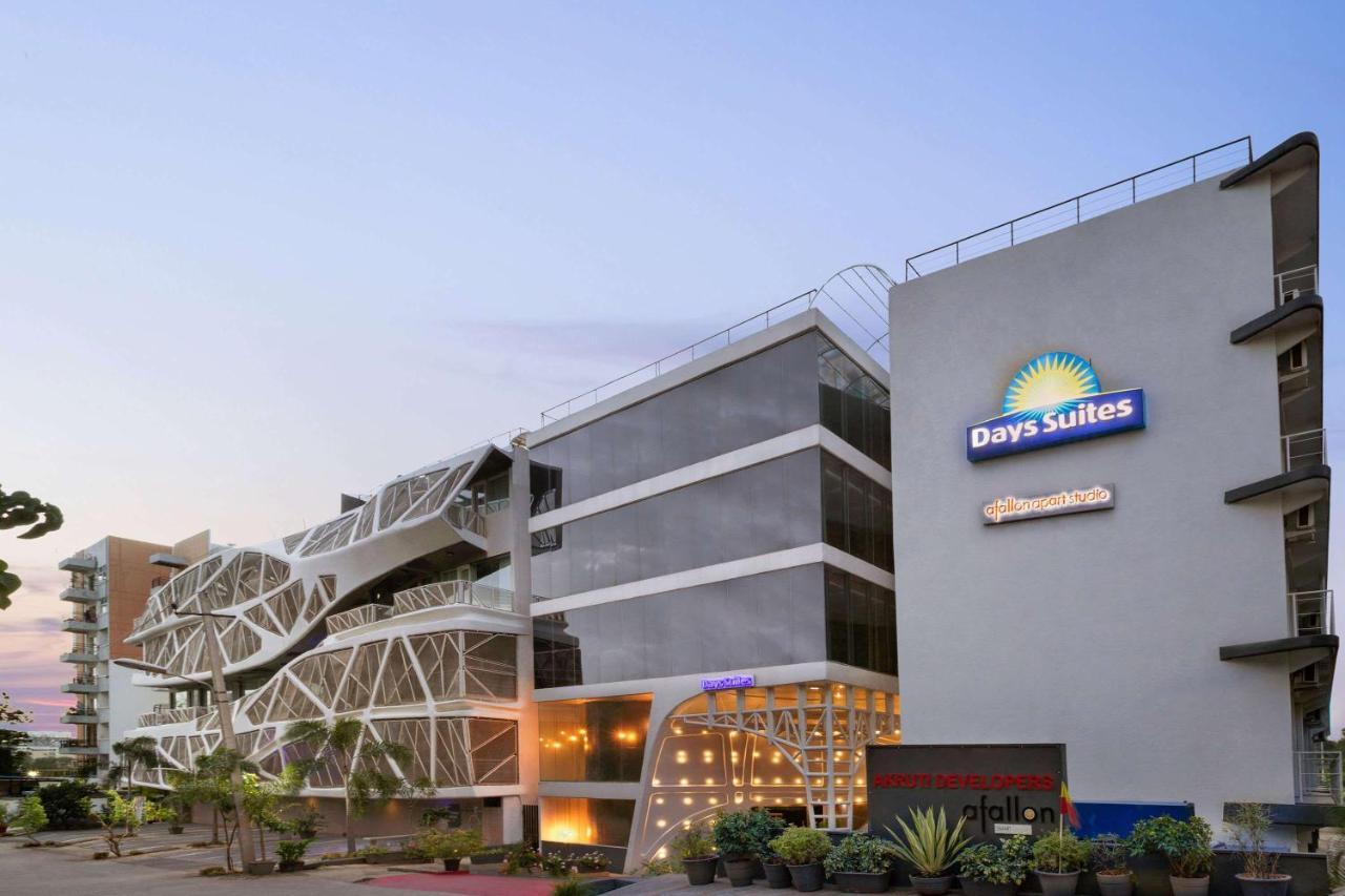Days Inn & Suites By Wyndham Bengaluru Whitefield Buitenkant foto