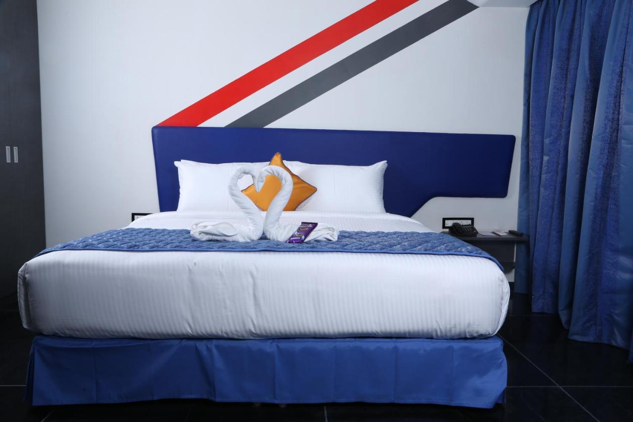 Days Inn & Suites By Wyndham Bengaluru Whitefield Buitenkant foto