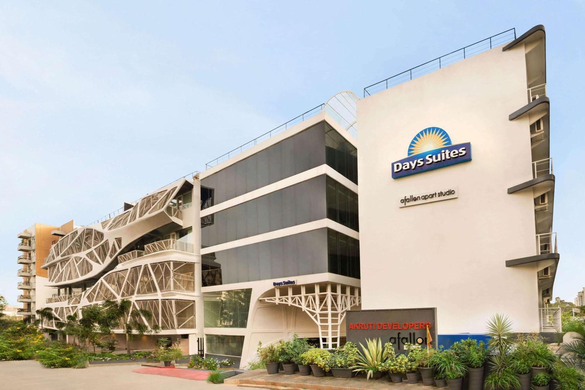 Days Inn & Suites By Wyndham Bengaluru Whitefield Buitenkant foto
