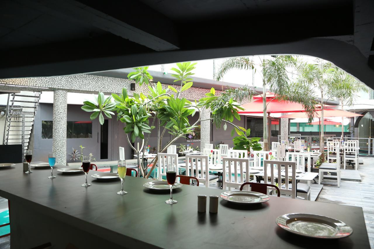 Days Inn & Suites By Wyndham Bengaluru Whitefield Buitenkant foto