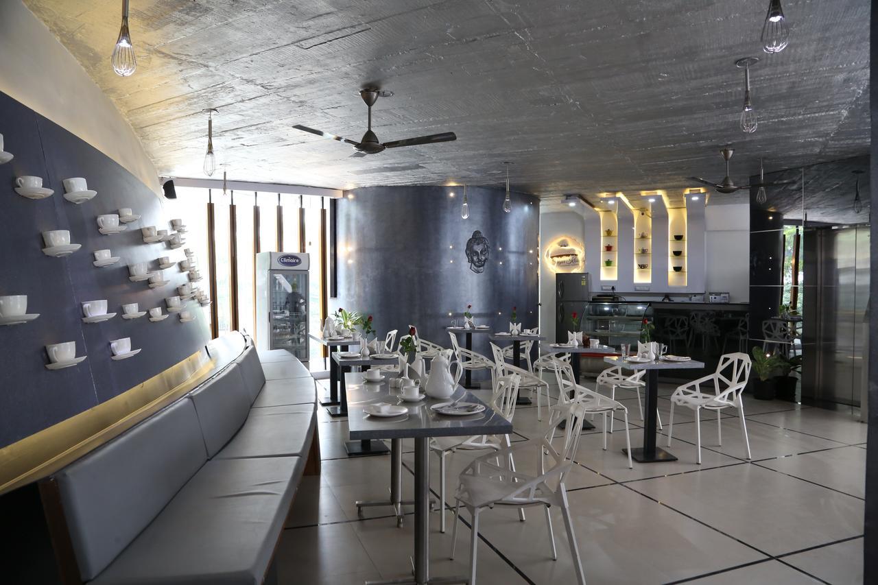 Days Inn & Suites By Wyndham Bengaluru Whitefield Buitenkant foto