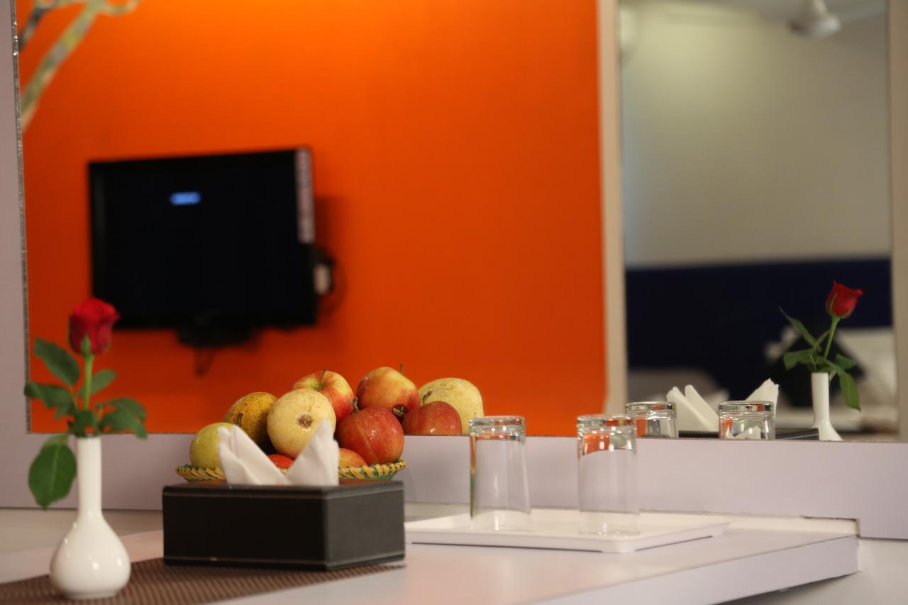 Days Inn & Suites By Wyndham Bengaluru Whitefield Buitenkant foto