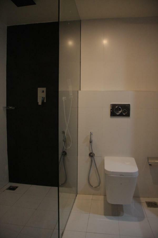Days Inn & Suites By Wyndham Bengaluru Whitefield Buitenkant foto